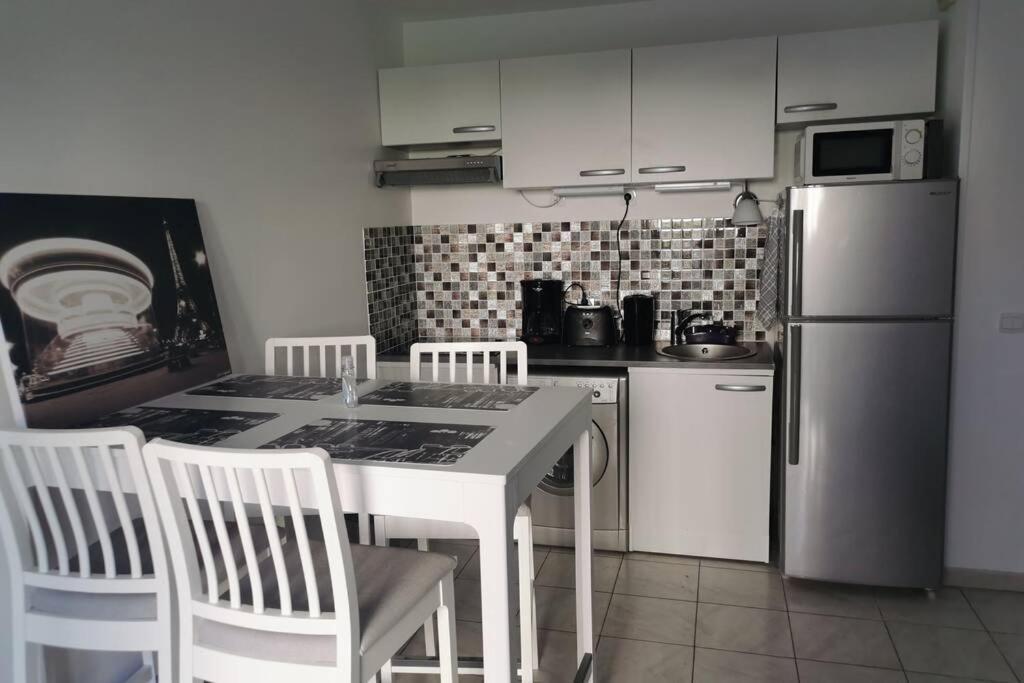 Ferienwohnung Riva Bella, Ouistreham, Charmant Rez-De Jardin En Bord De Mer Exterior foto